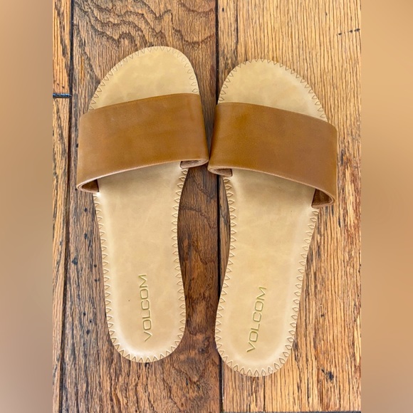 Volcom women’s sandals - Picture 3 of 3